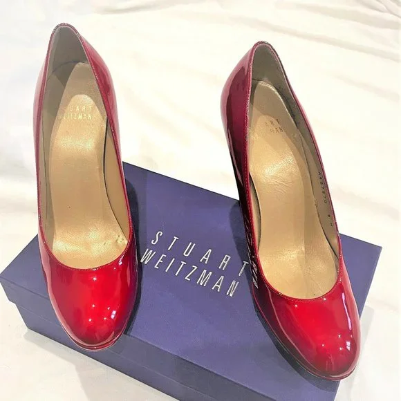 Stuart Weitzman red patent round toe pumps size 8M